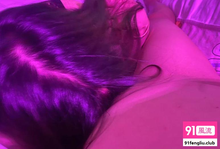 流连忘返的菊花妹